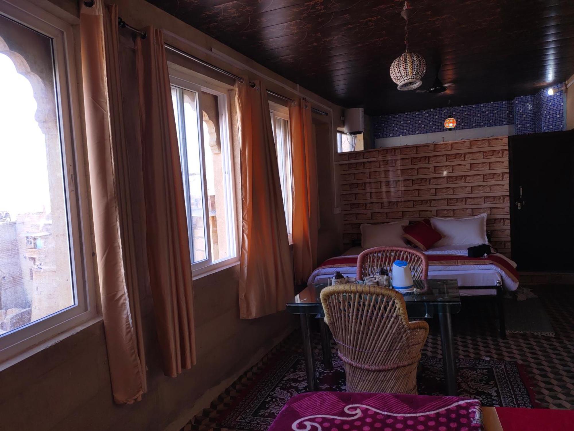 Hotel Desert Dzsaiszalmer Kültér fotó