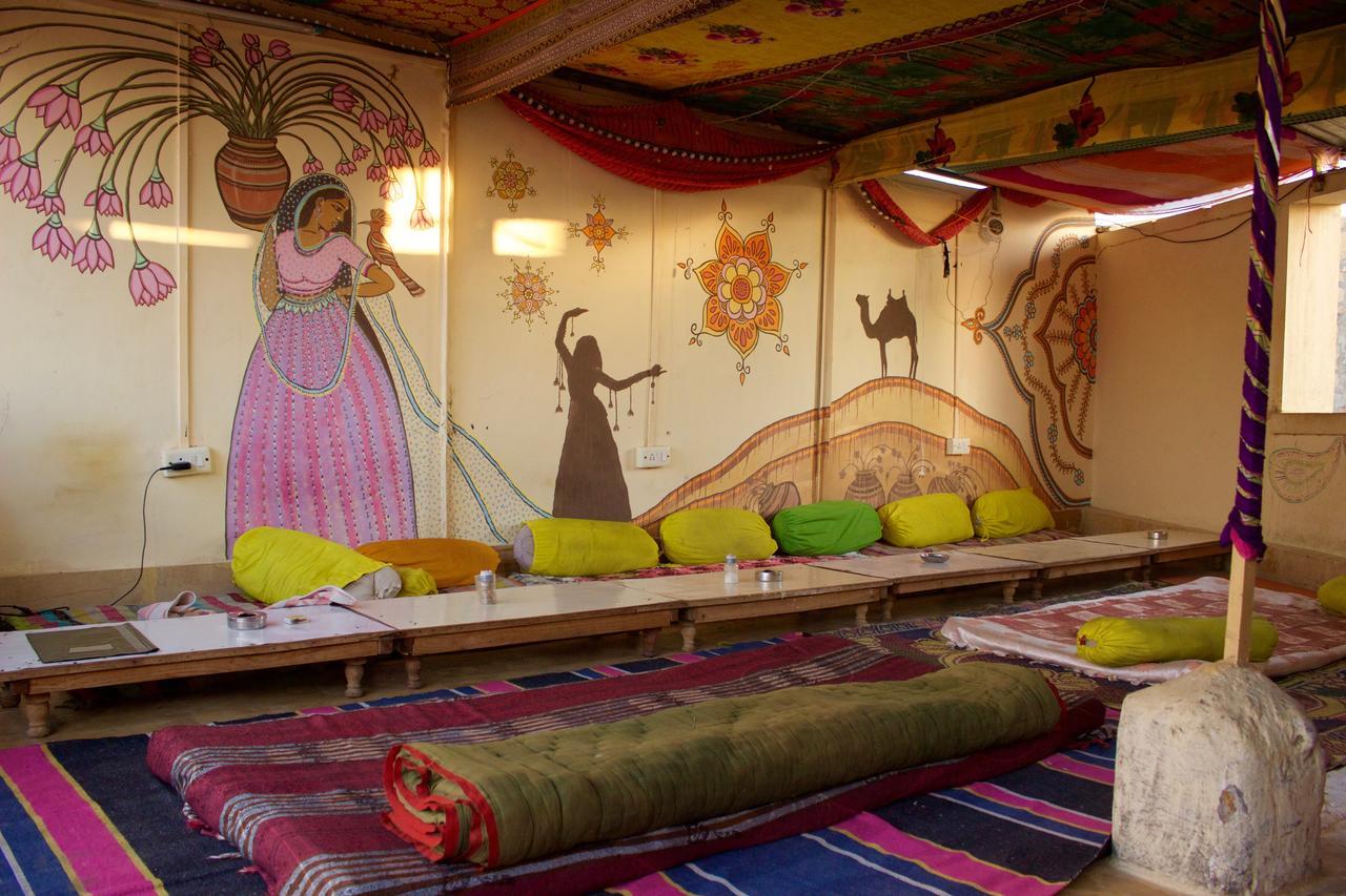 Hotel Desert Dzsaiszalmer Kültér fotó