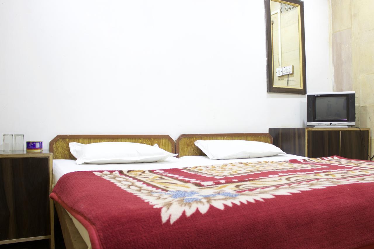 Hotel Desert Dzsaiszalmer Kültér fotó